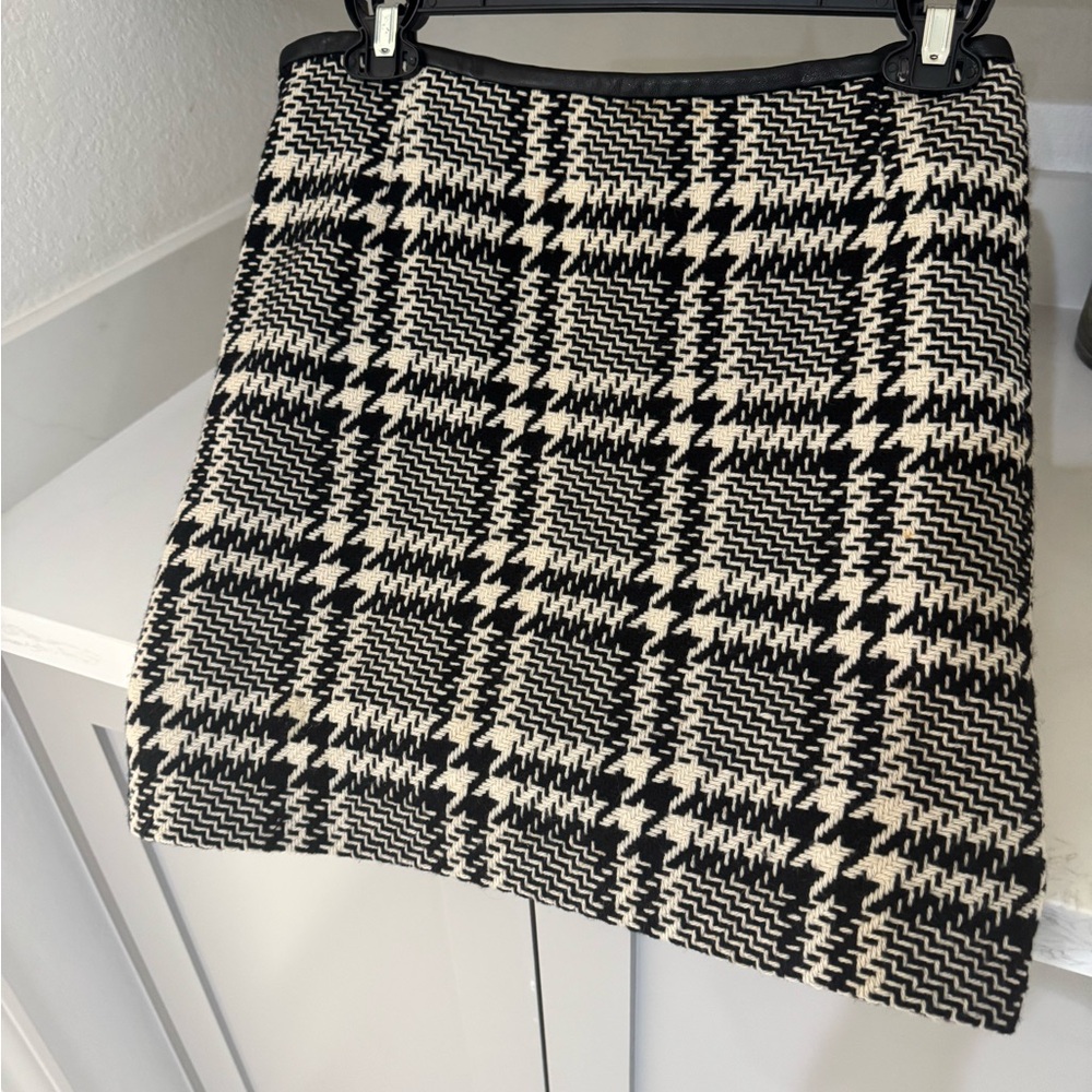 Tommy Hilfiger Black and Cream Plaid Pencil Skirt